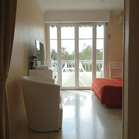 Apartment 3 Etoiles Vue 150m Plages Parking Clim Wifi Cannes