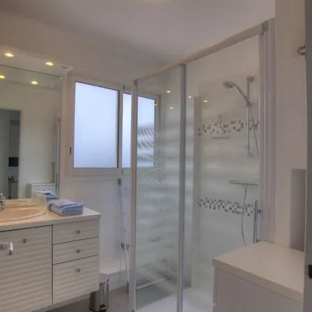 Apartment 3 Etoiles Vue 150m Plages Parking Clim Wifi Cannes