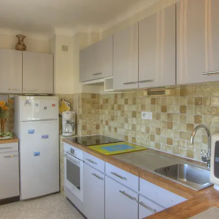3 étoiles Vue 150m Plages Parking Clim Wifi Appartement *