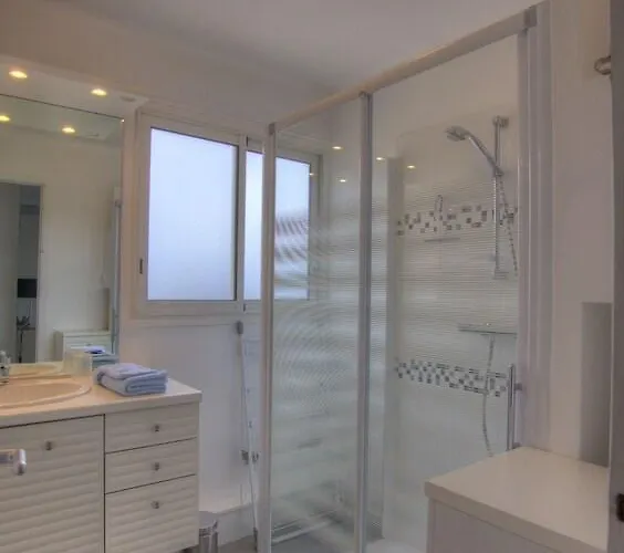 Apartment 3 Etoiles Vue 150m Plages Parking Clim Wifi Cannes