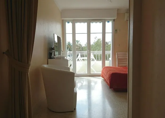 Daire 3 Etoiles Vue 150m Plages Parking Clim Wifi Cannes